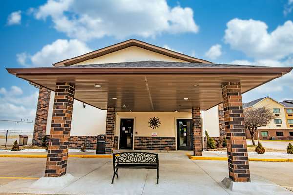 Exterior view - Quality Inn Galesburg