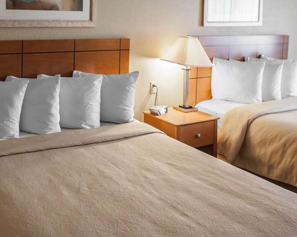  - Quality Inn Forsyth - I-72, Exit 141