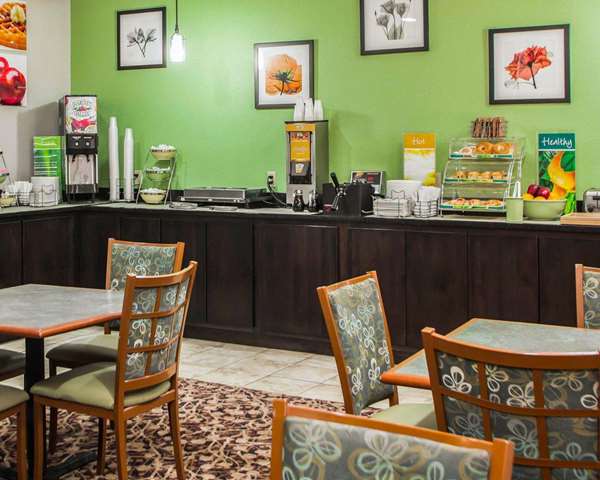 Amenities - Quality Inn Forsyth - I-72, Exit 141