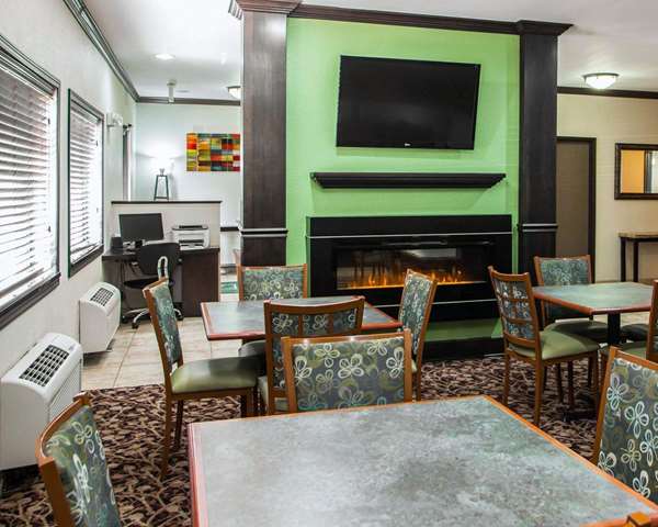 Amenities - Quality Inn Forsyth - I-72, Exit 141