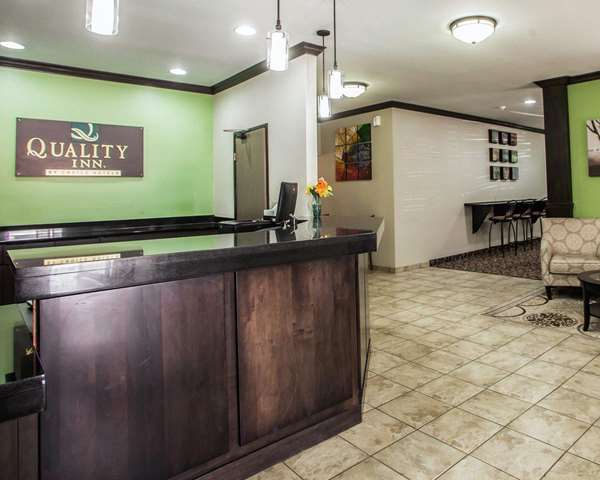  - Quality Inn Forsyth - I-72, Exit 141