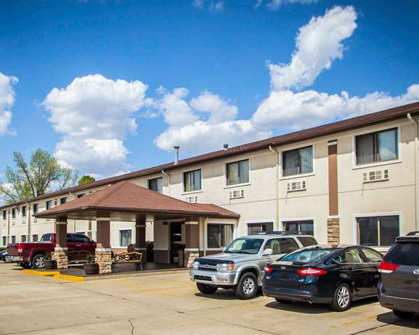 Exterior view - Quality Inn Forsyth - I-72, Exit 141