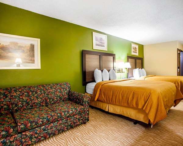 Suite - Quality Inn & Suites Champaign - I-74, Exit 182