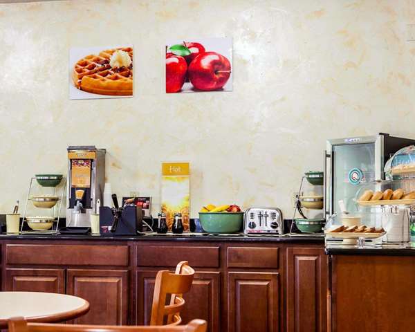 Amenities - Quality Inn & Suites Champaign - I-74, Exit 182