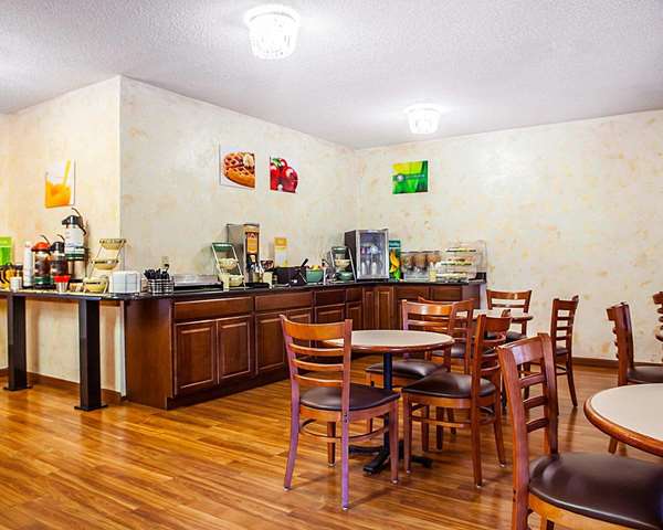 Amenities - Quality Inn & Suites Champaign - I-74, Exit 182