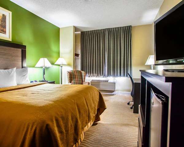  - Quality Inn & Suites Champaign - I-74, Exit 182