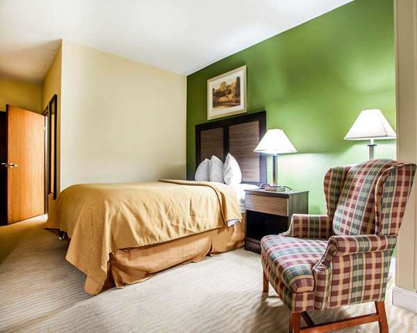  - Quality Inn & Suites Champaign - I-74, Exit 182