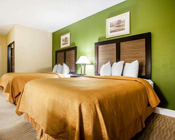  - Quality Inn & Suites Champaign - I-74, Exit 182