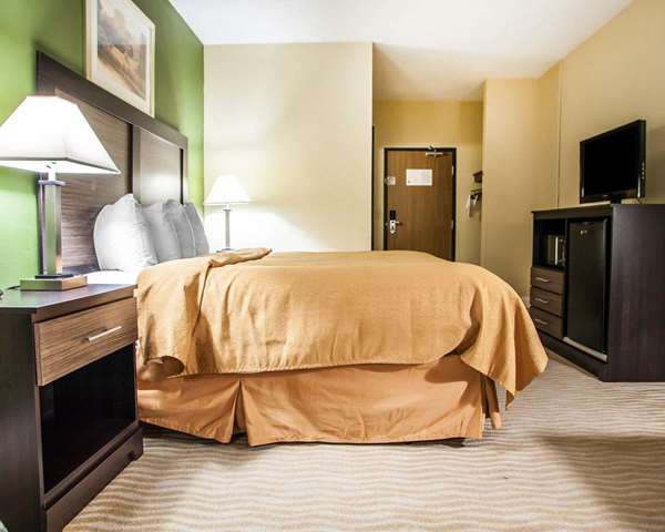  - Quality Inn & Suites Champaign - I-74, Exit 182