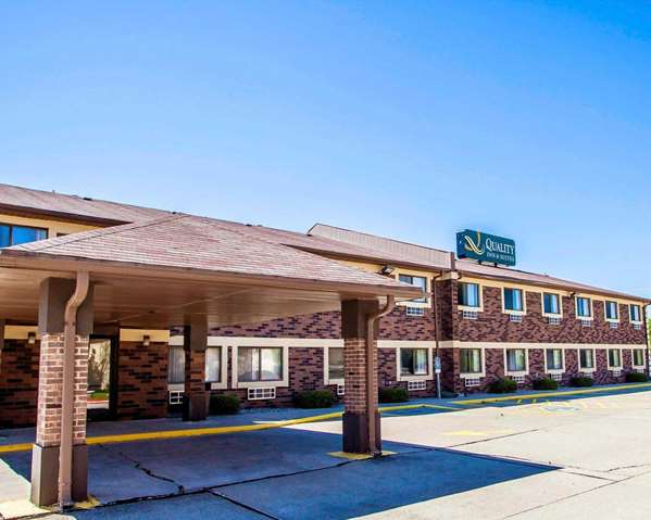 Exterior view - Quality Inn & Suites Champaign - I-74, Exit 182