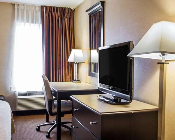  - Quality Inn Aurora
