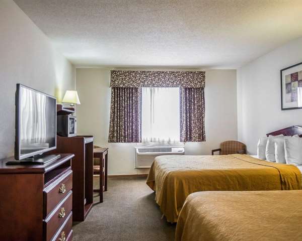  - Quality Inn Peru - I-80, Exit 75
