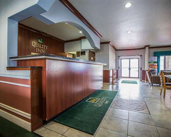  - Quality Inn Peru - I-80, Exit 75