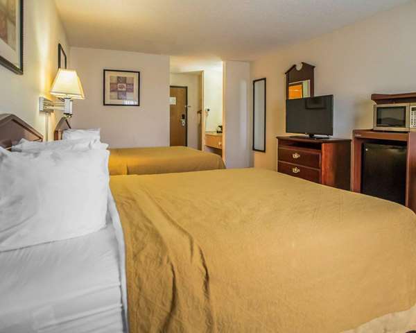  - Quality Inn Peru - I-80, Exit 75