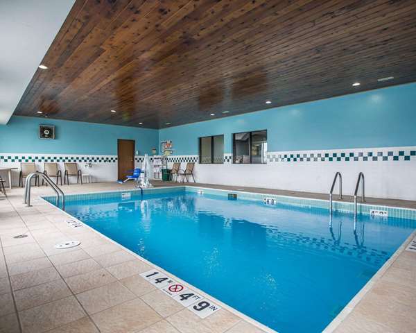Pool - Quality Inn Peru - I-80, Exit 75