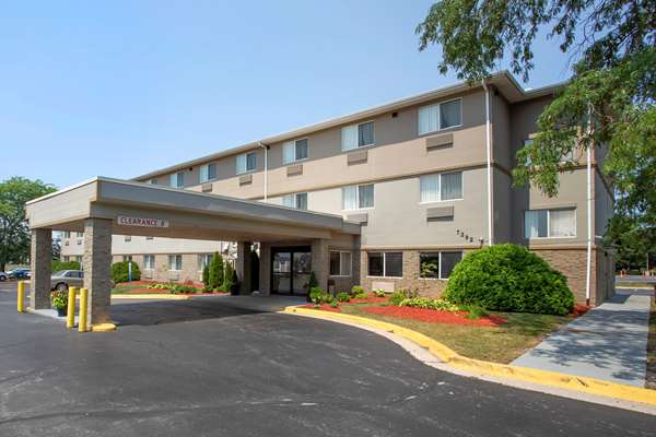 Exterior view - Comfort Inn Rockford - I-39 & I-90, Exit 15