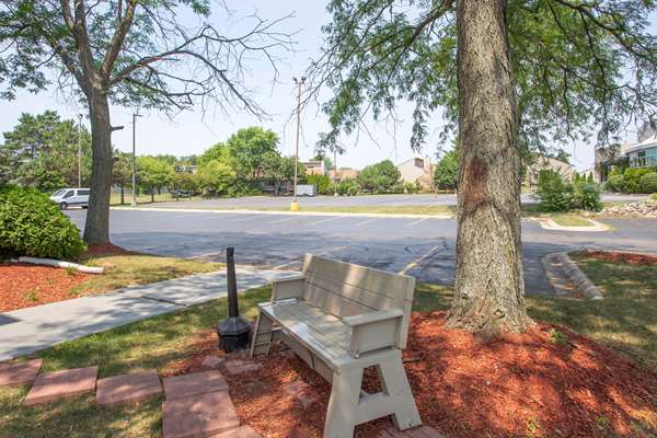 Exterior view - Comfort Inn Rockford - I-39 & I-90, Exit 15