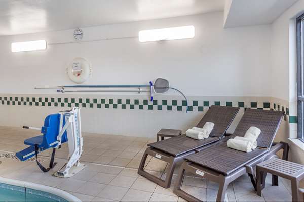 Pool - Comfort Inn Rockford - I-39 & I-90, Exit 15