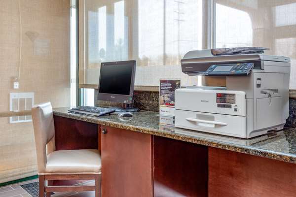 Conference Area - Comfort Suites Oakbrook Terrace