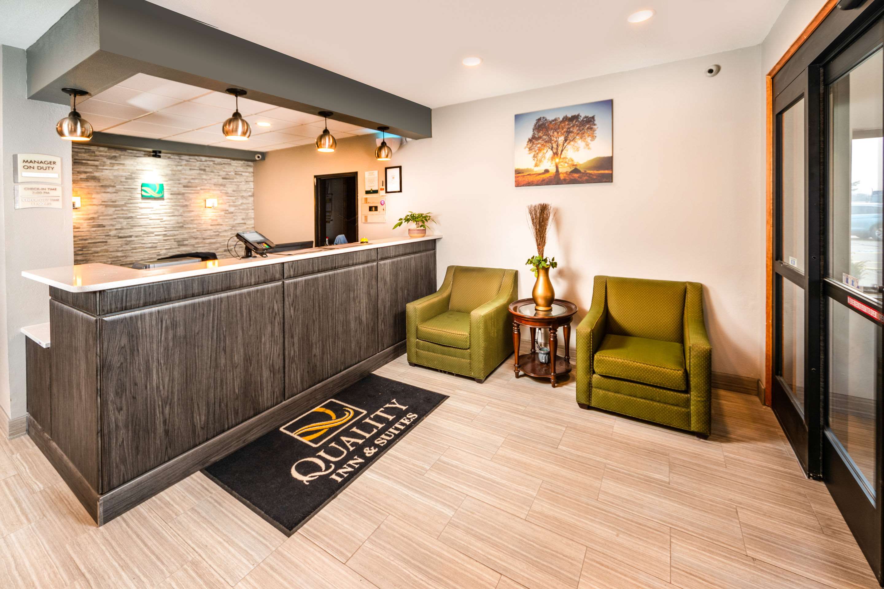 Front desk | Quality Inn