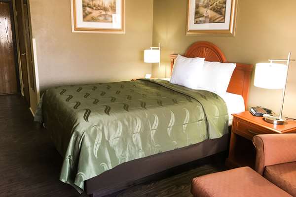  - Quality Inn & Suites Lincoln - I-55, Exit 126