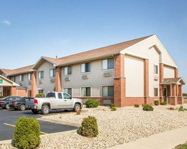 On-Site,Outdoor/Exterior,Exterior View of Building