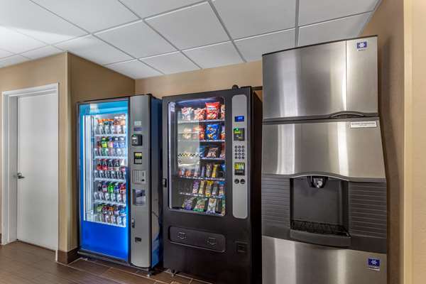  - Comfort Inn Gurnee - I-94, Exit 8