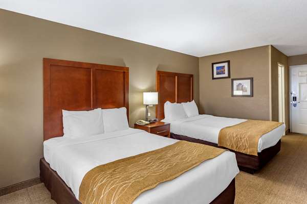  - Comfort Inn Gurnee - I-94, Exit 8