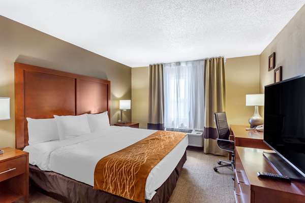 Suite - Comfort Inn Gurnee - I-94, Exit 8