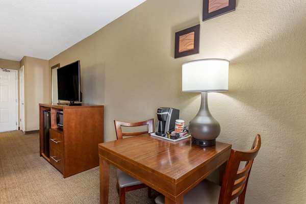  - Comfort Inn Gurnee - I-94, Exit 8