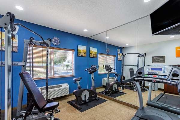 Fitness/ Exercise Room - Comfort Inn Gurnee - I-94, Exit 8