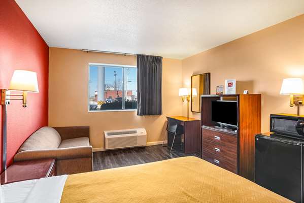  - Econo Lodge Princeton - I-80, Exit 56