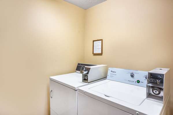 Amenities - Econo Lodge Princeton - I-80, Exit 56