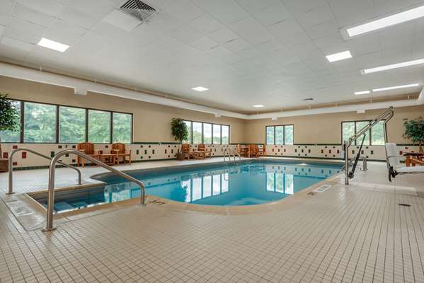Pool - Comfort Suites Springfield - I-55 & I-72, Exit 94