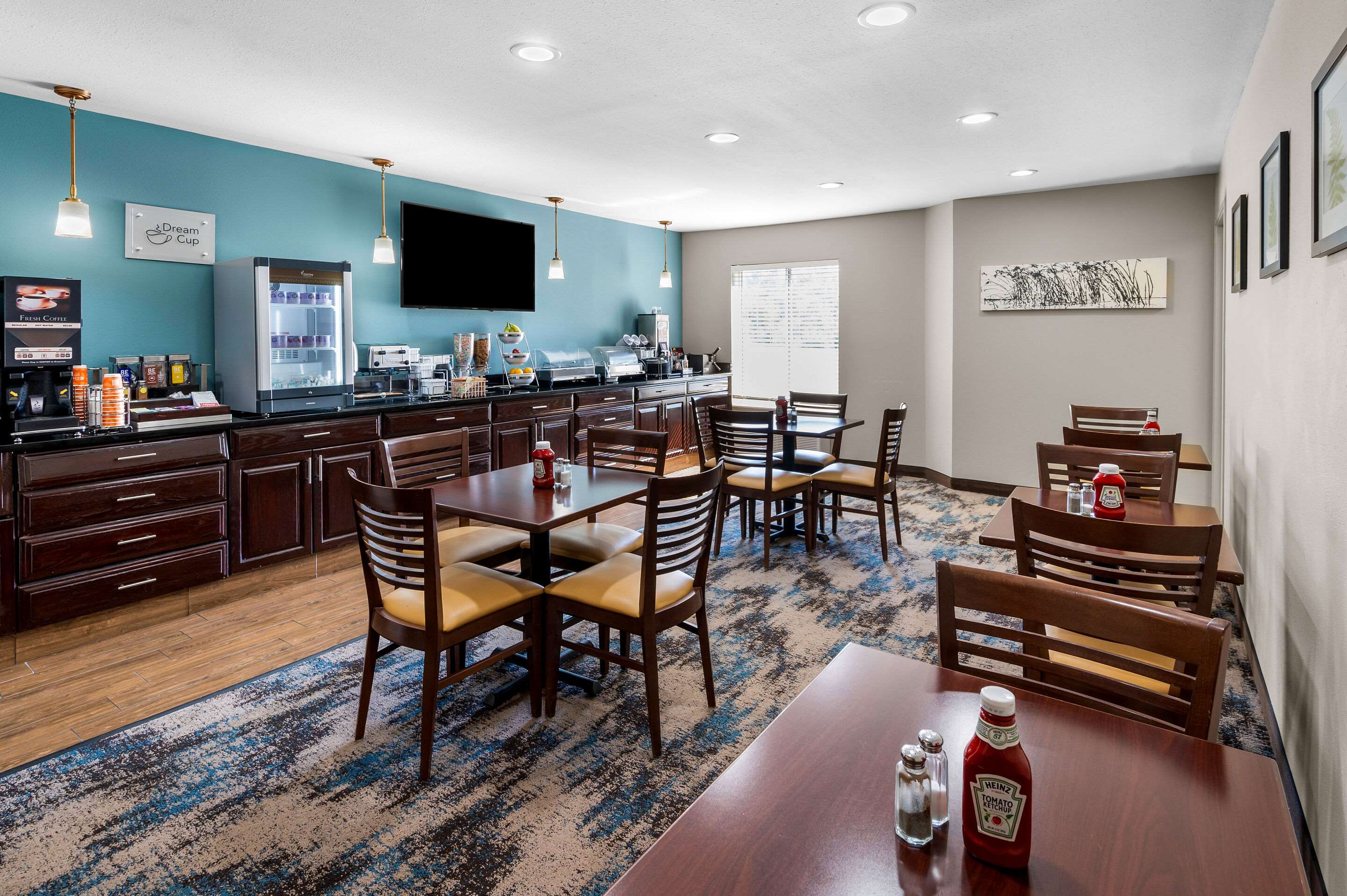Breakfast area