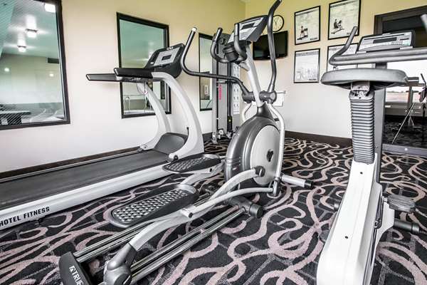 Fitness/ Exercise Room - Quality Inn & Suites Mendota - I-39, Exit 72