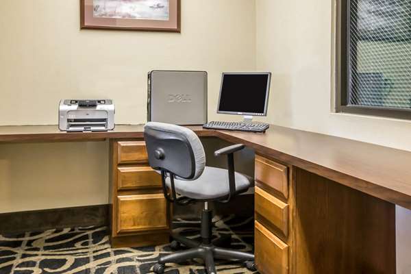 Conference Area - Quality Inn & Suites Mendota - I-39, Exit 72
