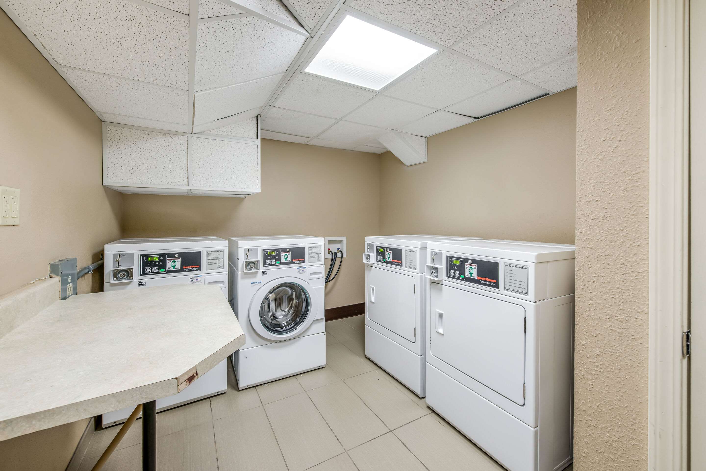 Guest laundry facilities | Comfort Suites Chicago O'Hare Airport