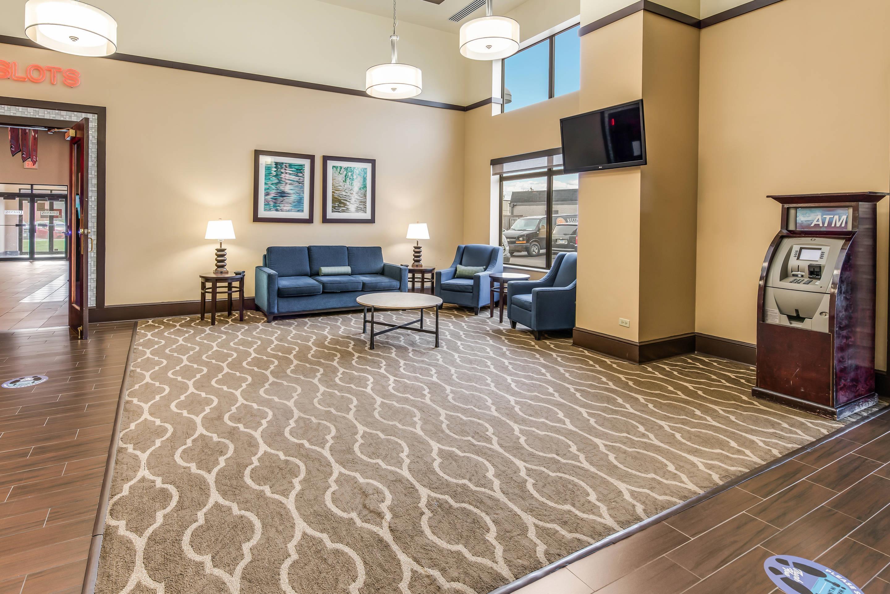 Lobby | Comfort Suites Chicago O'Hare Airport