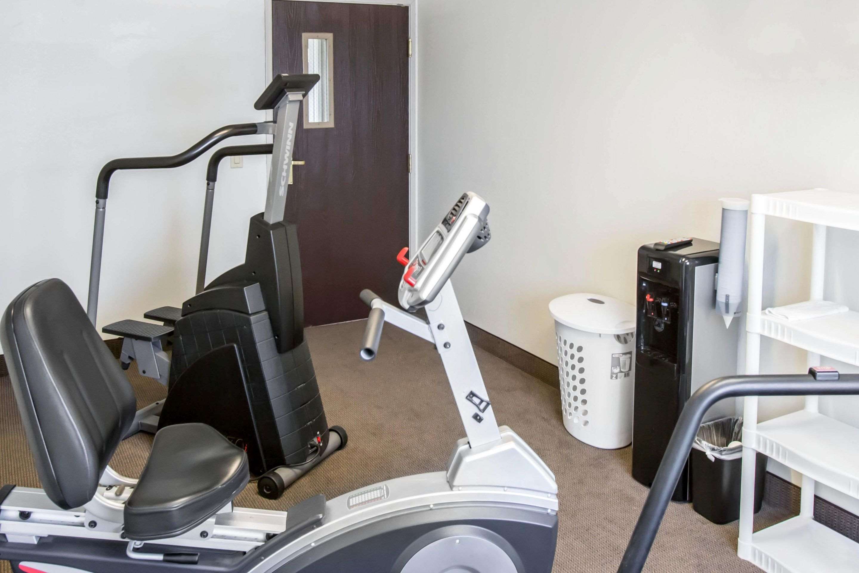 Exercise room with cardio equipment