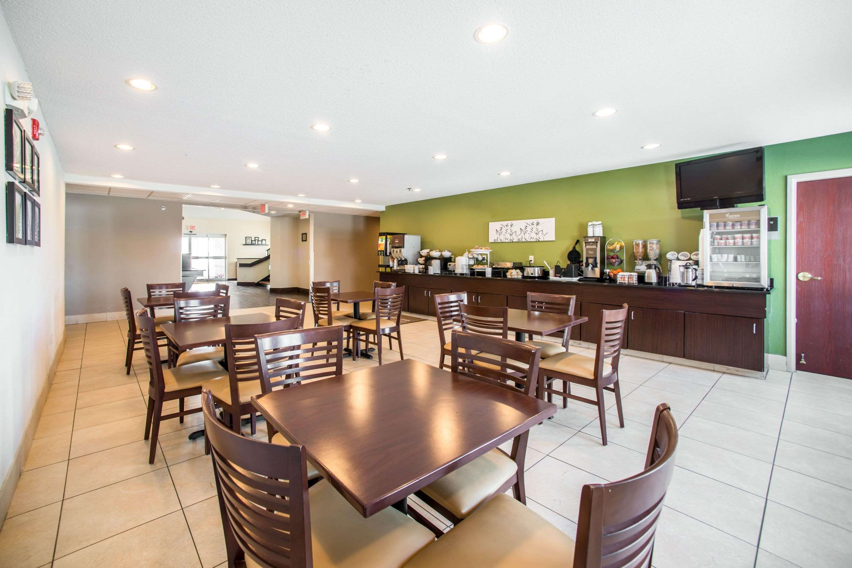 Breakfast room
