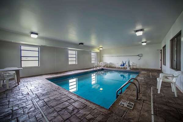 Pool - Quality Inn Harrisburg