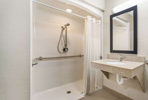  - Quality Inn Effingham - I-57 & I-70, Exit 160