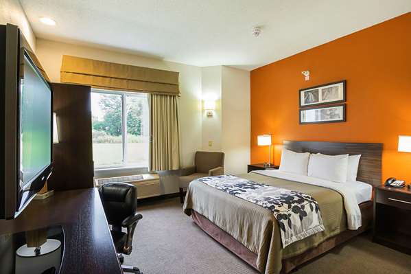  - Sleep Inn & Suites Danville - I-74, Exit 220