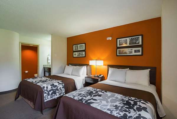  - Sleep Inn & Suites Danville - I-74, Exit 220