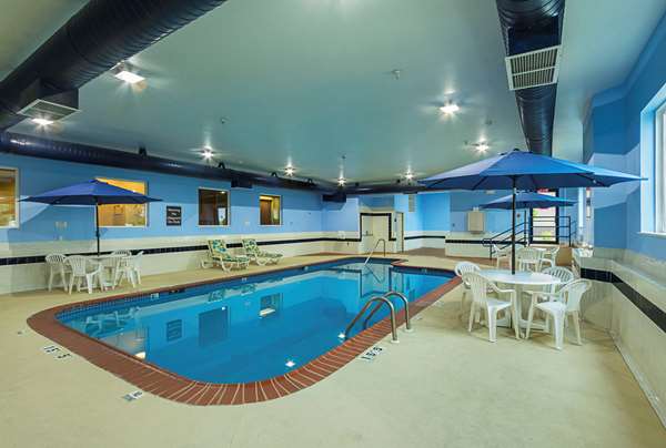 Pool - Sleep Inn & Suites Danville - I-74, Exit 220