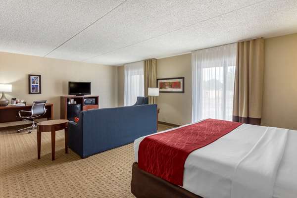  - Comfort Inn & Suites Rochelle