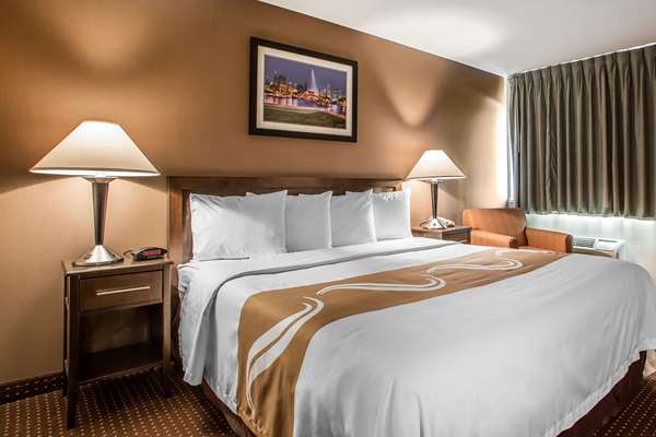 Suite - Quality Inn Elgin - I-90, Exit 54