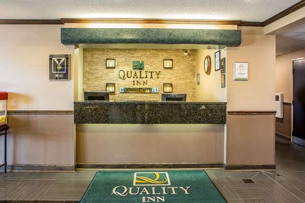  - Quality Inn Elgin - I-90, Exit 54