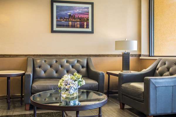  - Quality Inn Elgin - I-90, Exit 54